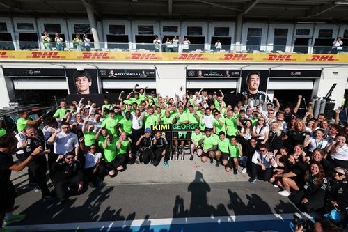 F1 - Villeneuve: "Mercedes n&atilde;o come&ccedil;ar&aacute; 2026 na frente"