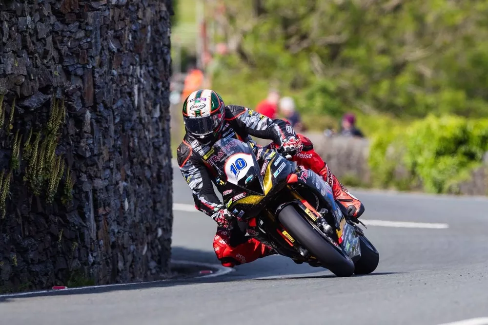 Peter Hickman Supersport TT 2024