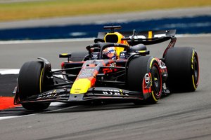 きらめくグリーンレッドブル F1LIFE GAMES】グランツーリスモで新車レッドブルRB16Bの