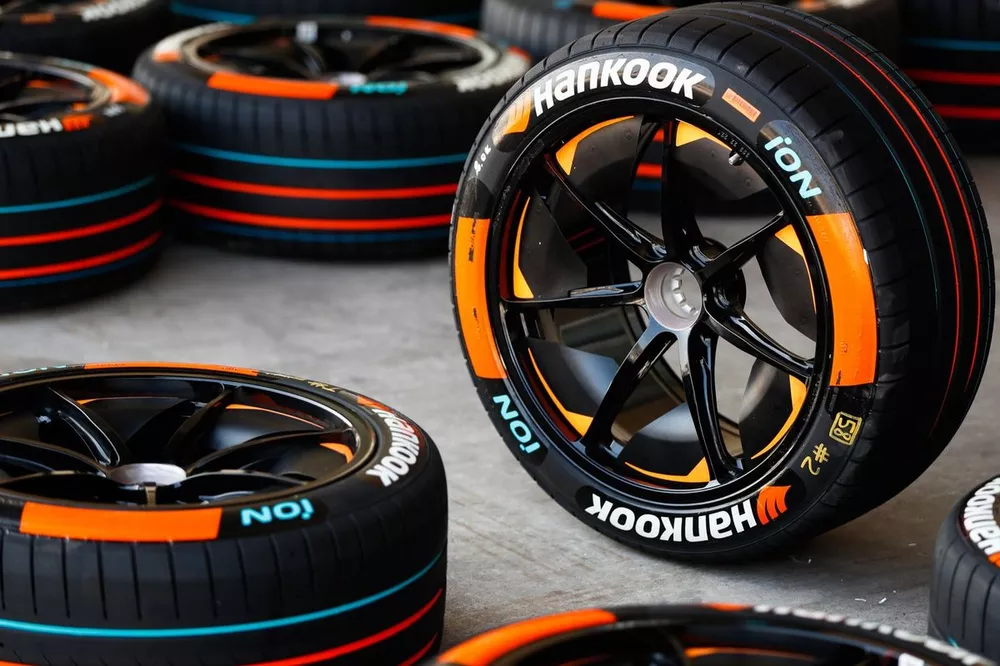 Dettaglio pneumatici Hankook