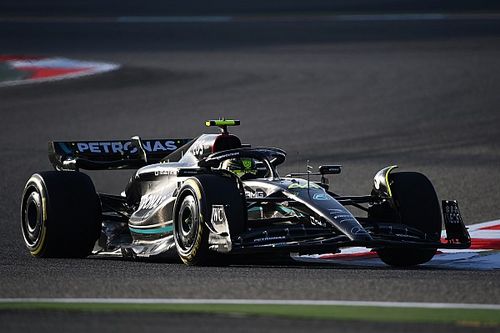 Hamilton: El Mercedes W14 sigue con problemas de equilibrio