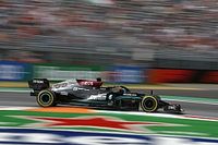 Hamilton manda en la FP1 en Monza sin los blandos; Sainz y Alonso, top 10