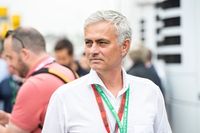 Mou: "La gente habla de simpat&iacute;a y edad, yo de rendimiento; Alonso es Alonso"