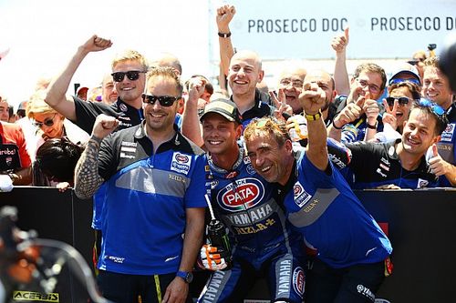 Van der Mark zwycięża, kraksa Bautisty