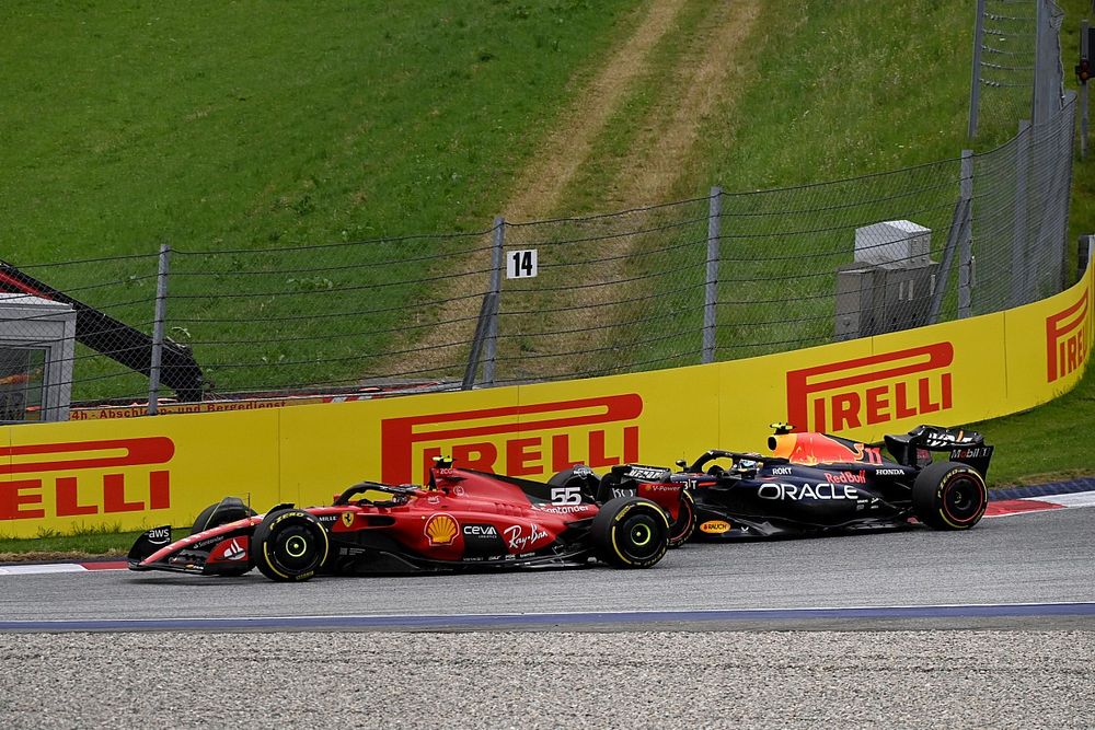 Carlos Sainz, Ferrari SF-23, Sergio Pérez, Red Bull Racing RB19