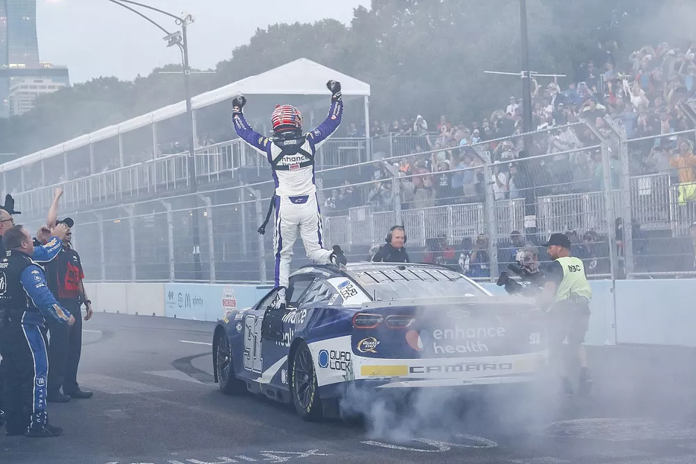 Shane van Gisbergen, Trackhouse Racing, Enhance Health Chevrolet Camaro celebrates his victory