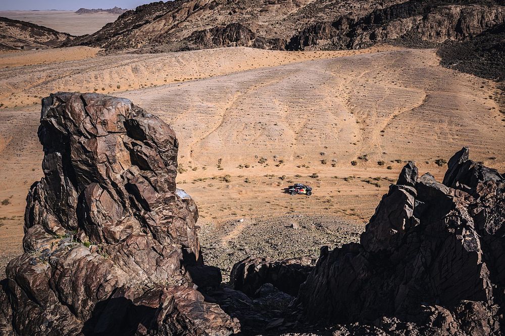 #206 Toyota Gazoo Racing Toyota GR DKR Hilux: Lucas Moraes, Armand Monleon