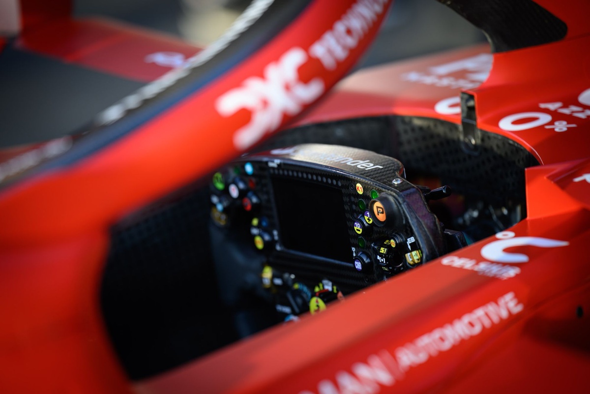 フェラーリ ステアリング 599XX EVO 30 Wheel Add-On Alcantara Edition - | Thrustmaster