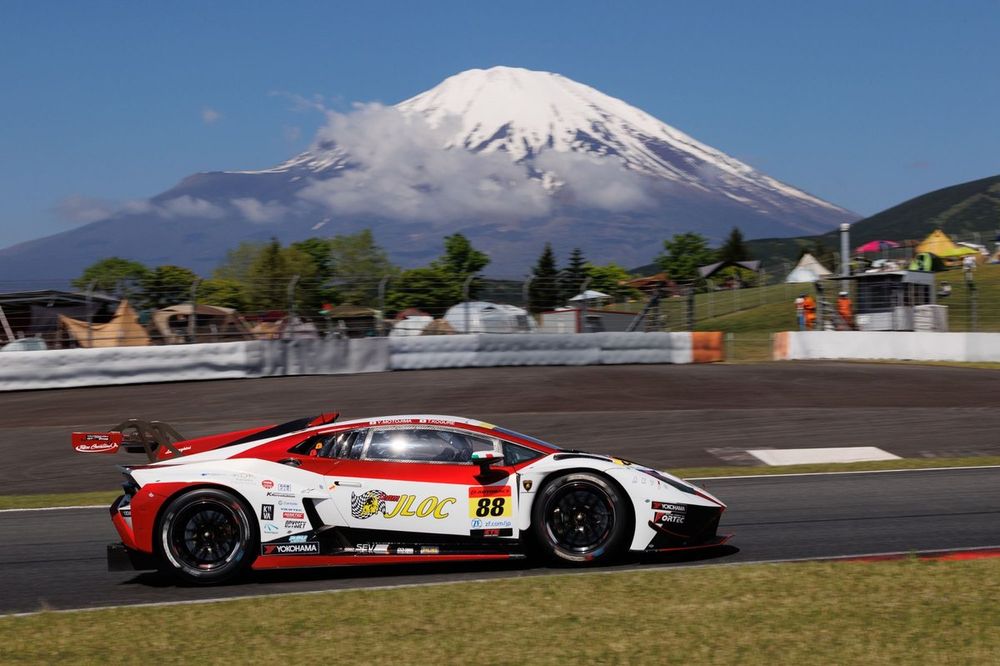 アップデート投入でGT300予選を制圧！ 88号車JLOCランボルギーニに