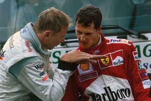 Il y a 25 ans&nbsp;: quand H&auml;kkinen mystifiait Schumacher avec l'aide de Zonta