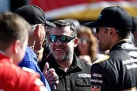 Tony Stewart encabeza a los nominados al Salón de la Fama 2020