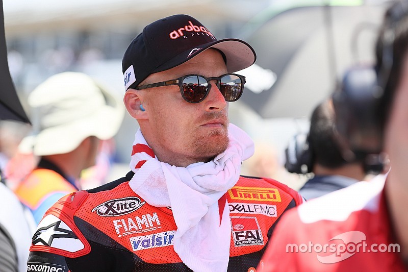 Davies a doubt for Portimao after breaking collarbone