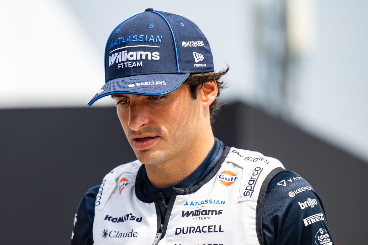 Carlos Sainz says it is difficult to be convinced F1 2026 will finish in Middle East