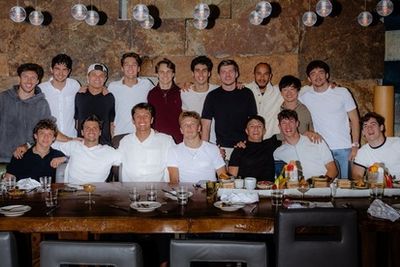 F1: Verstappen revela quem pagou jantar anual dos pilotos e conta bastidores