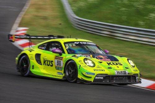 24h N&uuml;rburgring 2025: Kevin Estre coloca al Porsche "Grello" en la pole
