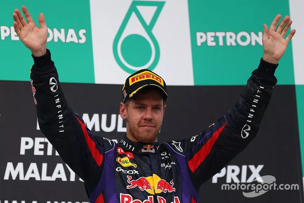 Podio: ganador de la carrera Sebastian Vettel, Red Bull Racing. Mark Webber, Red Bull Racing el segu