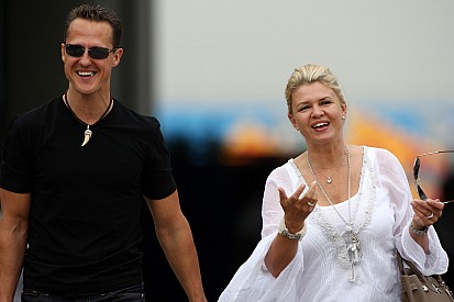 Corinna agradeció por una canción dedicada a Schumacher
