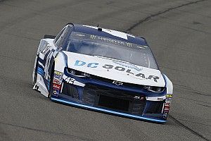 Kyle Larson y el choque con Harvick: "Los dos est&aacute;bamos corriendo muy duro"