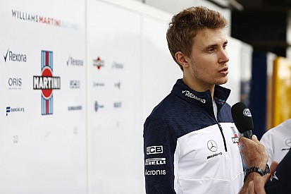 Sirotkin: Çok çalışıyoruz ve gelişim gösteriyoruz
