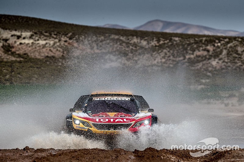 Peterhansel admite que não consegue mais alcançar Sainz