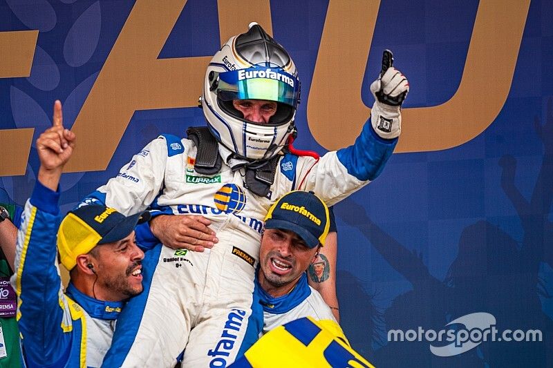 Daniel Serra wins third Stock Car Brazil title