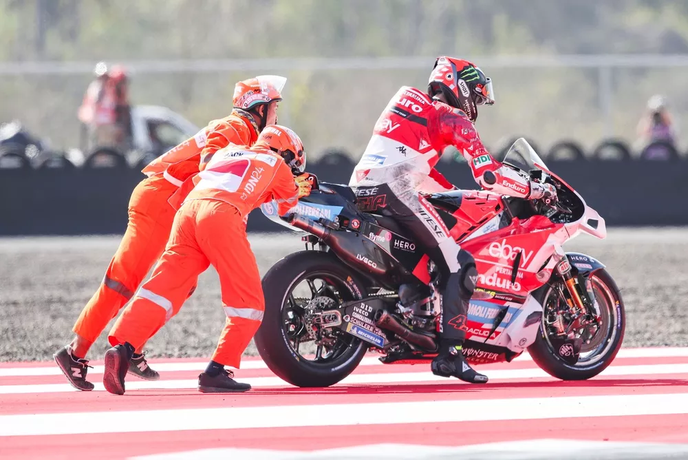Chute de Fabio Di Giannantonio, VR46 Racing Team 