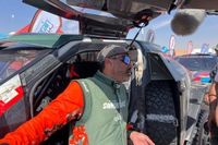 Al Attiyah: "Estoy para ganar el Dakar, pero esta vez no est&aacute; funcionando"