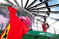 El presidente de Ferrari agradece a Leclerc el mejor regalo posible