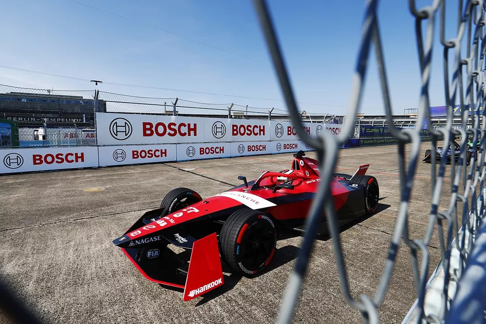 Jake Dennis, Andretti Autosport, Porsche 99 X Electric Gen3