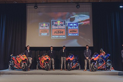 Quatre motos sur la grille, un défi logistique pour KTM