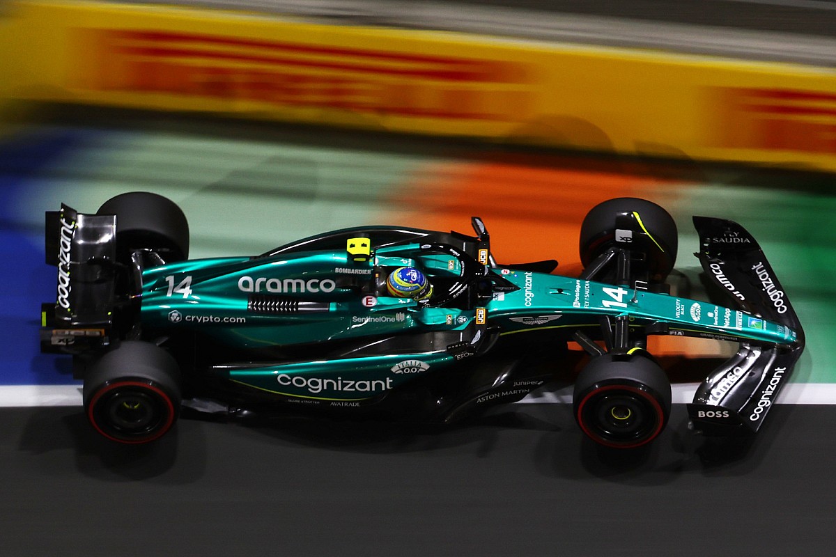 https://cdn-4.motorsport.com/images/amp/Y99d3mLY/s6/fernando-alonso-aston-martin-a.jpg
