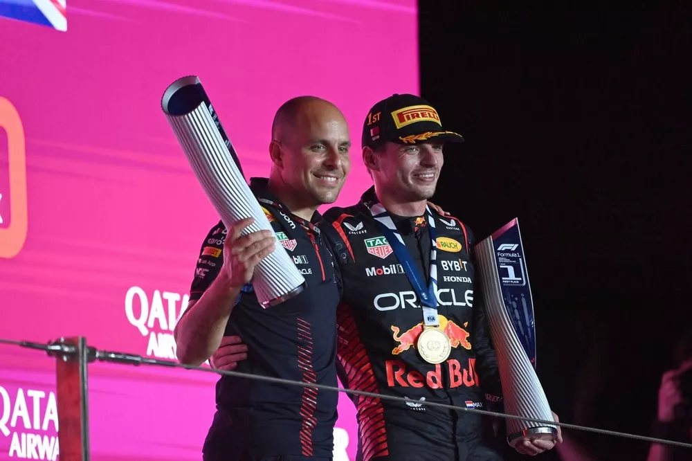 Gianpiero Lambiase, Race Engineer, Red Bull Racing, Max Verstappen, Red Bull Racing, 1st position, on the podium with the trophies