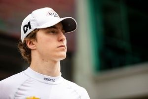 Wyrzucony z McLarena, przyjęty przez Penske