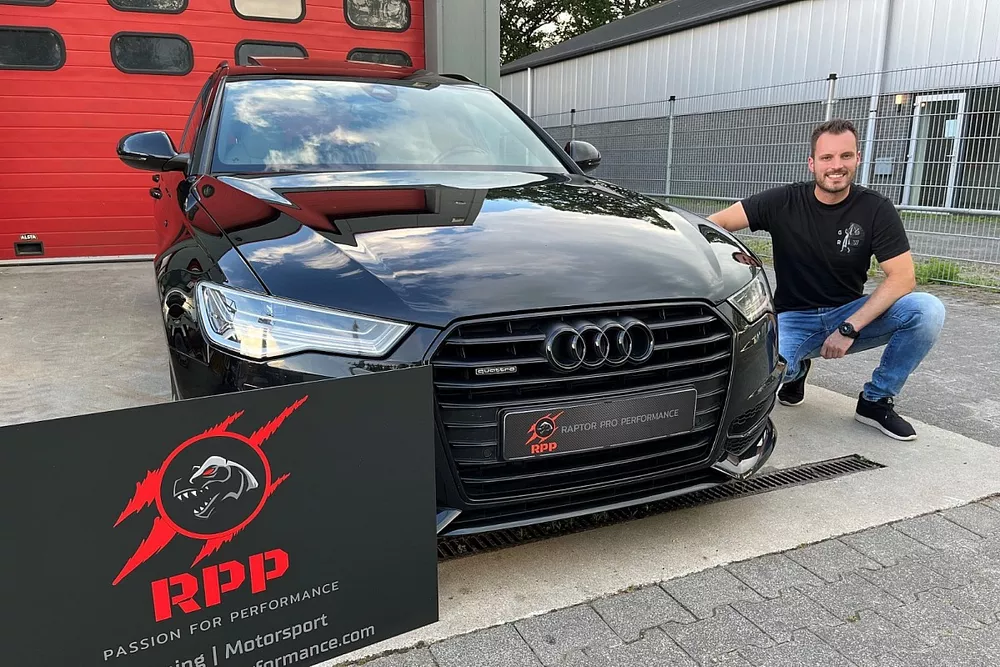 Raptor_Pro_Perf_Ramon_Drost