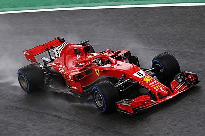 Pérez Räikkönen előtt az első edzésen Monzában: Vettel váltócsere