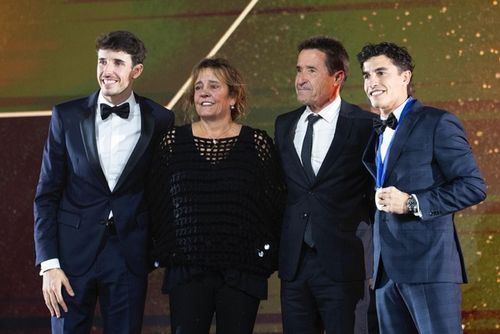 La familia M&aacute;rquez reina en la gala de final de la temporada de MotoGP