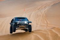 Al-Attiyah conquista sexto t&iacute;tulo do Dakar nos carros; Moraes termina edi&ccedil;&atilde;o de 2026 em s&eacute;timo
