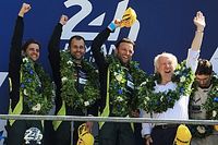 Aston Martin apost&oacute; en la vuelta final por "ganar o morir" Le Mans 