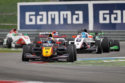 Formula Renault NEC serisi yarış dünyasından çekiliyor!