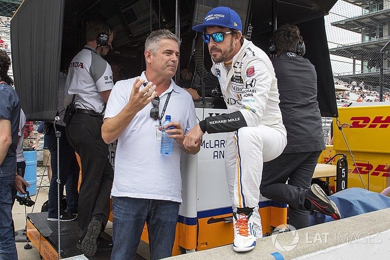 Fernando Alonso, Andretti Autosport Honda habla con Gil de Ferran