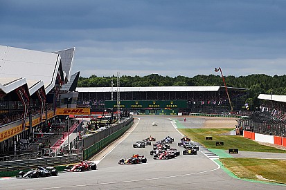 Silverstone, yeni yüzey ile F1 tur rekorları bekliyor