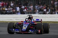 "Embarrassing" Kvyat deserves to miss races - Villeneuve