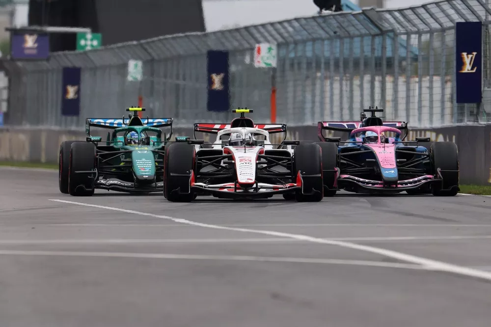 Fernando Alonso, Aston Martin Racing, Oliver Bearman, Haas F1 Team, Pierre Gasly, Alpine