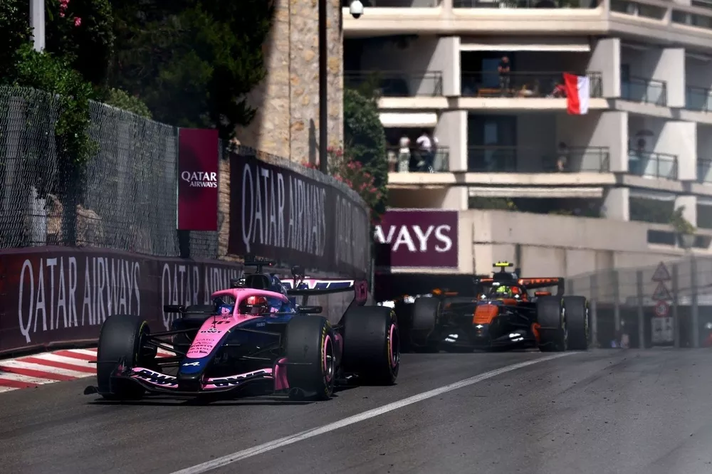 Lando Norris, McLaren, Pierre Gasly, Alpine