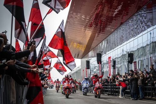 Ducati ofrece a sus empleados un desfile con todos los pilotos como colof&oacute;n a 2025