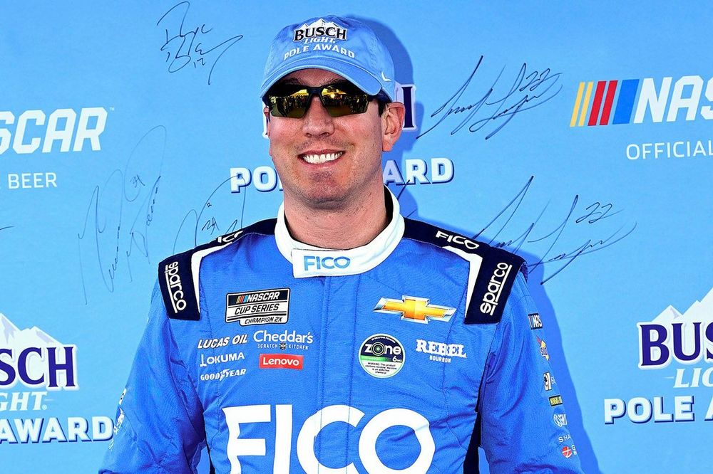 Ganador de la pole  Kyle Busch, Richard Childress Racing, Chevrolet Camaro