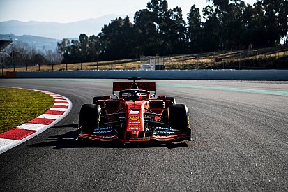 Ferrari, SF90'ı ilk kez piste çıkardı!