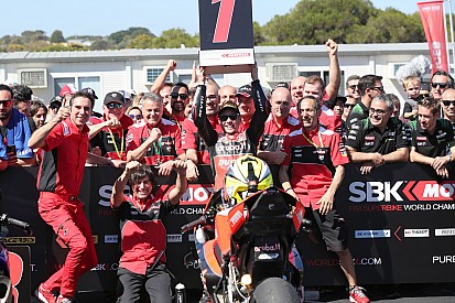 Bautista debuta en el WorldSBK ganando de manera magistral en Phillip Island