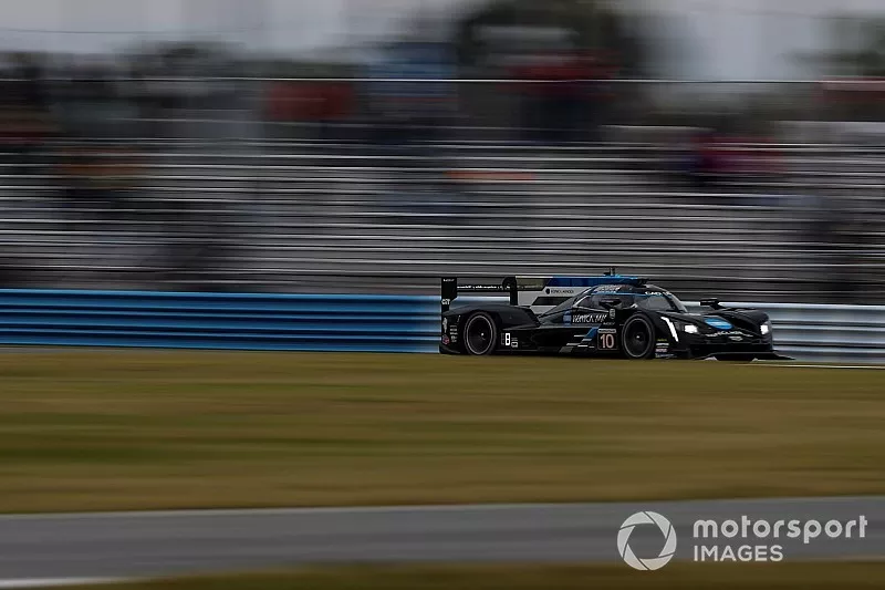 #10 Wayne Taylor Racing Cadillac DPi: Renger Van Der Zande, Jordan Taylor, Fernando Alonso, Kamui Kobayashi