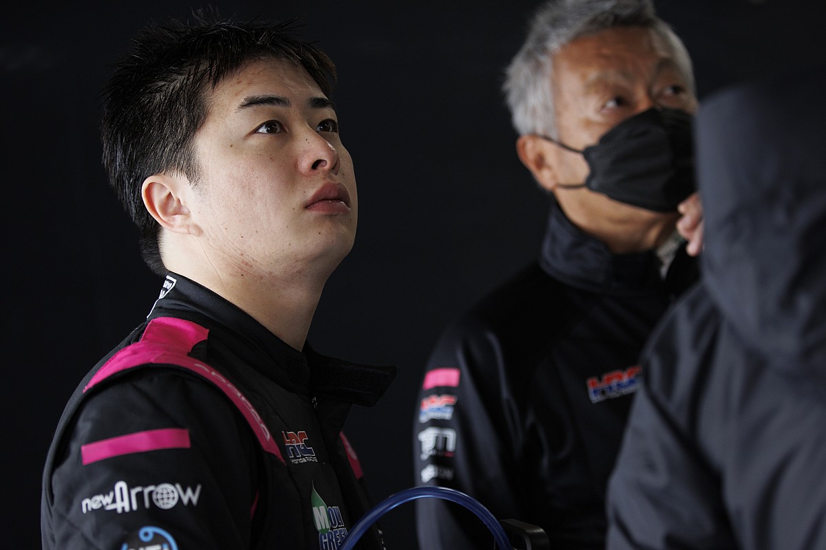 スパーク TGM Grand Prix SF23 大湯都史樹 直筆サイン入り。 asimg_053l_4e6405939dc684c.jpg